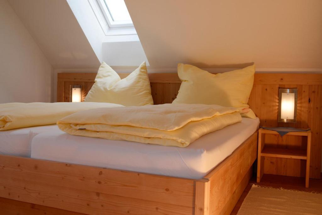 Fruehstueckspension Kleinschuster Burgau Kamer foto